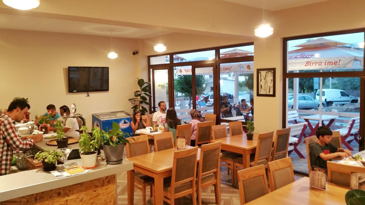 Family Hotel Haruni Ksamil Bagian luar foto